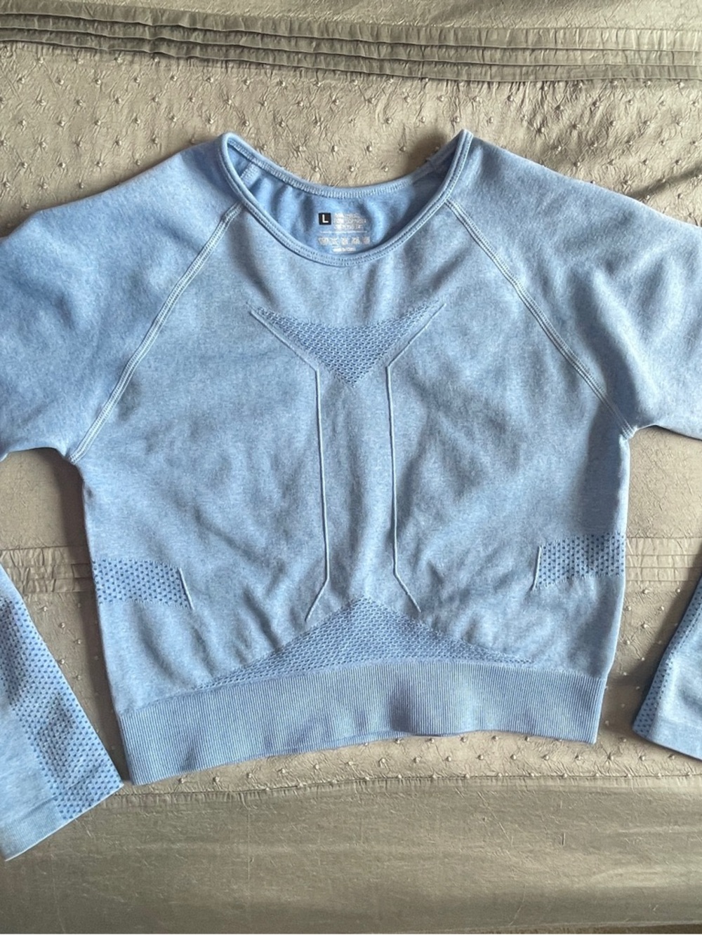 Baby Blue Athletic Workout Seamless Long Sleeve Compression Crop Top size L - Picture 12 of 12